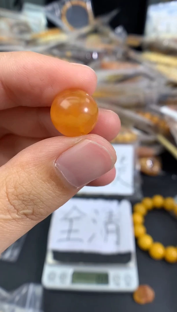 蜜蜡未镶嵌珠宝奇石1