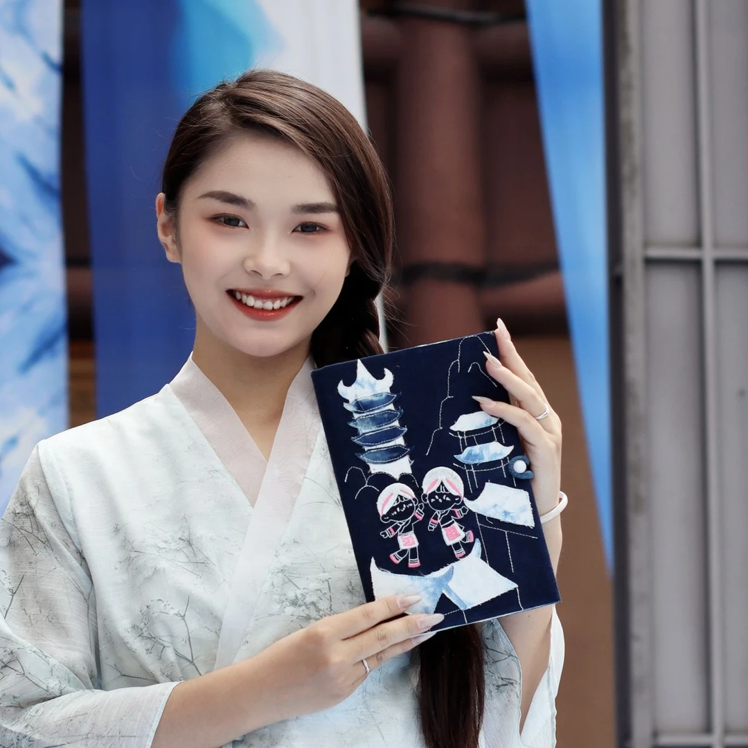 布依垚笔记本书衣民族风阿妹戚托小镇三宝塔]图案扎染蓝染送礼物