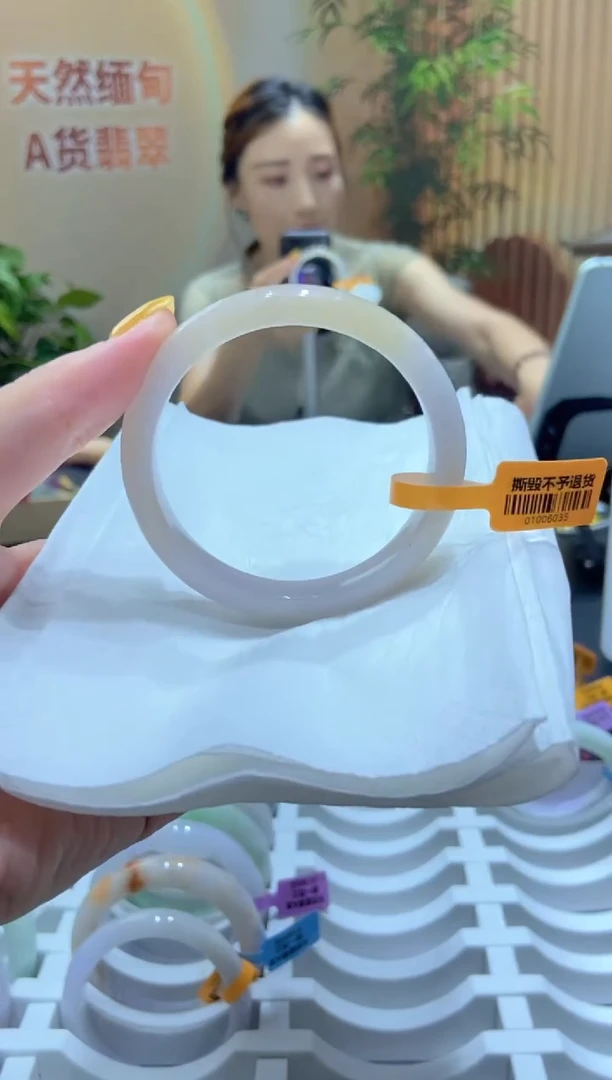 翡翠手镯未镶嵌000013164