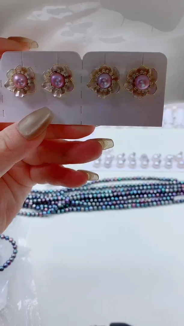 未镶嵌淡水珍珠耳饰淡水珍珠耳饰多样性发其一