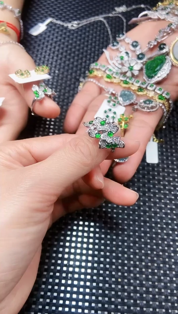 【闪购商品】翡翠戒指未镶嵌1111111115