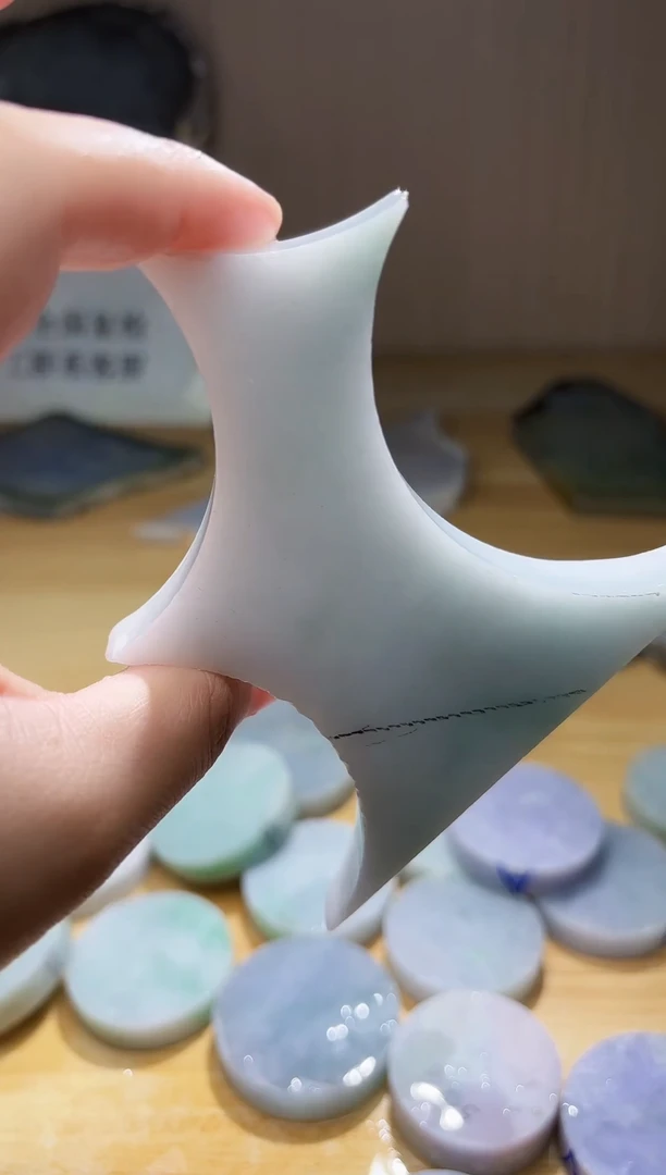 翡翠未镶嵌颈饰翡翠A货 姜谭470