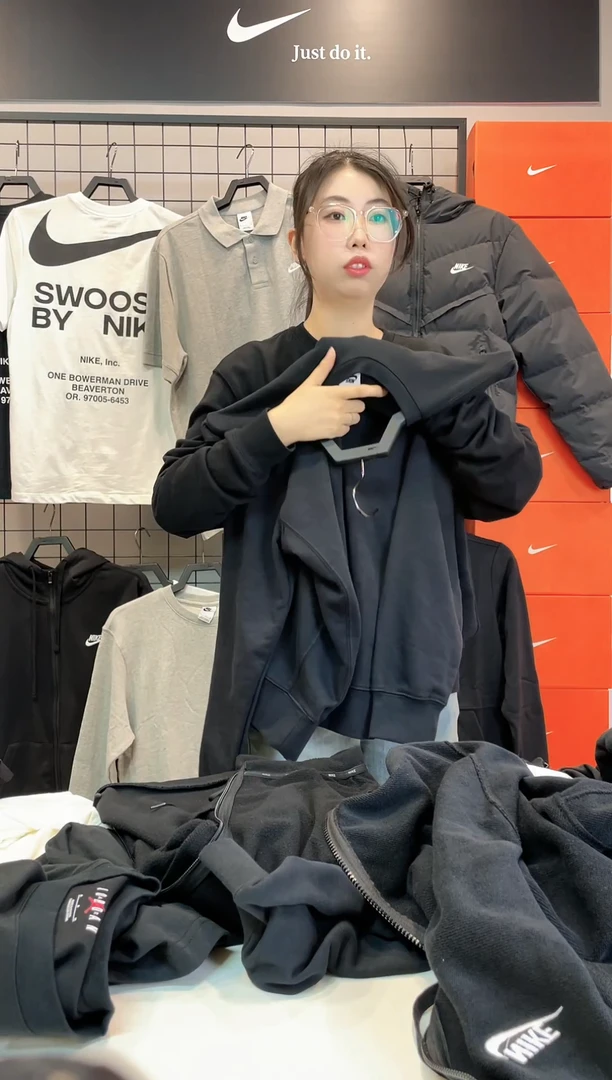 6915 黑色多沟卫衣M码120斤-140斤