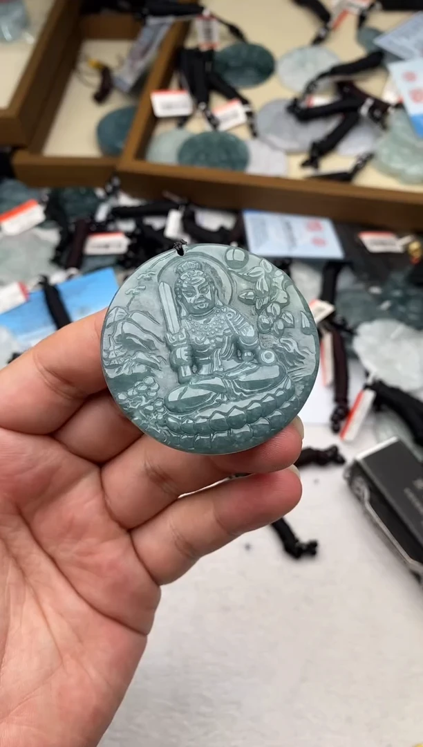 翡翠未镶嵌颈饰泼***跑多样性发其一