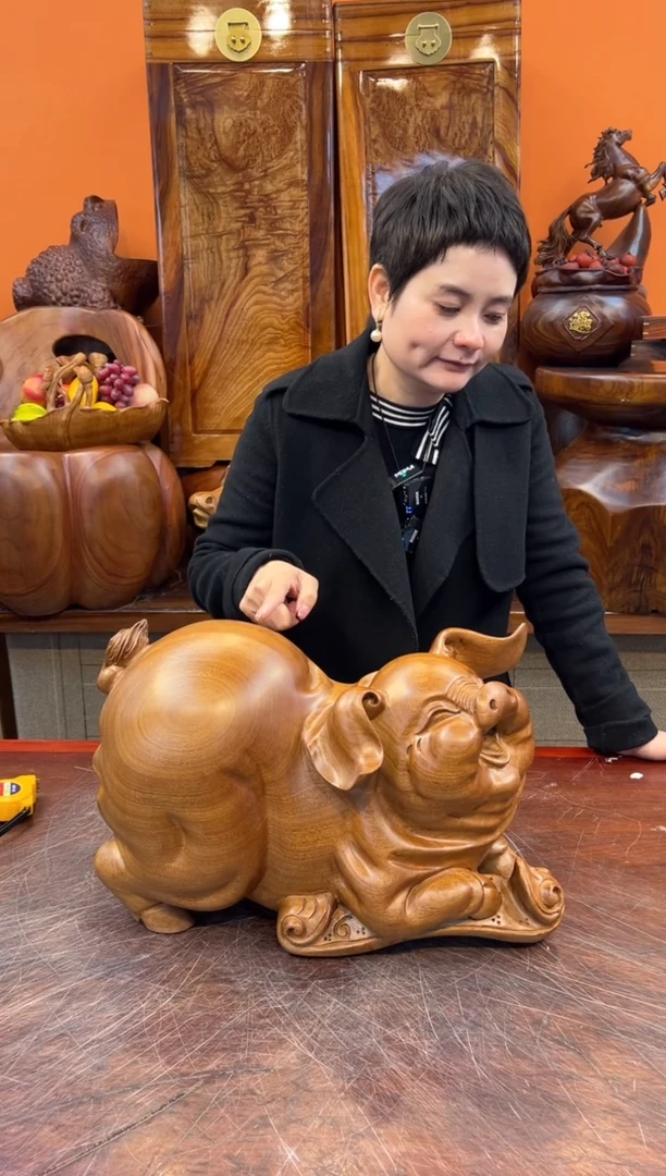 【闪购商品】香樟木实木创意福猪