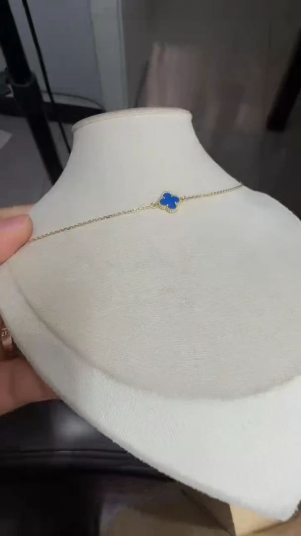 18K金镶嵌手链玛瑙/玉髓蓝玉髓小花手链