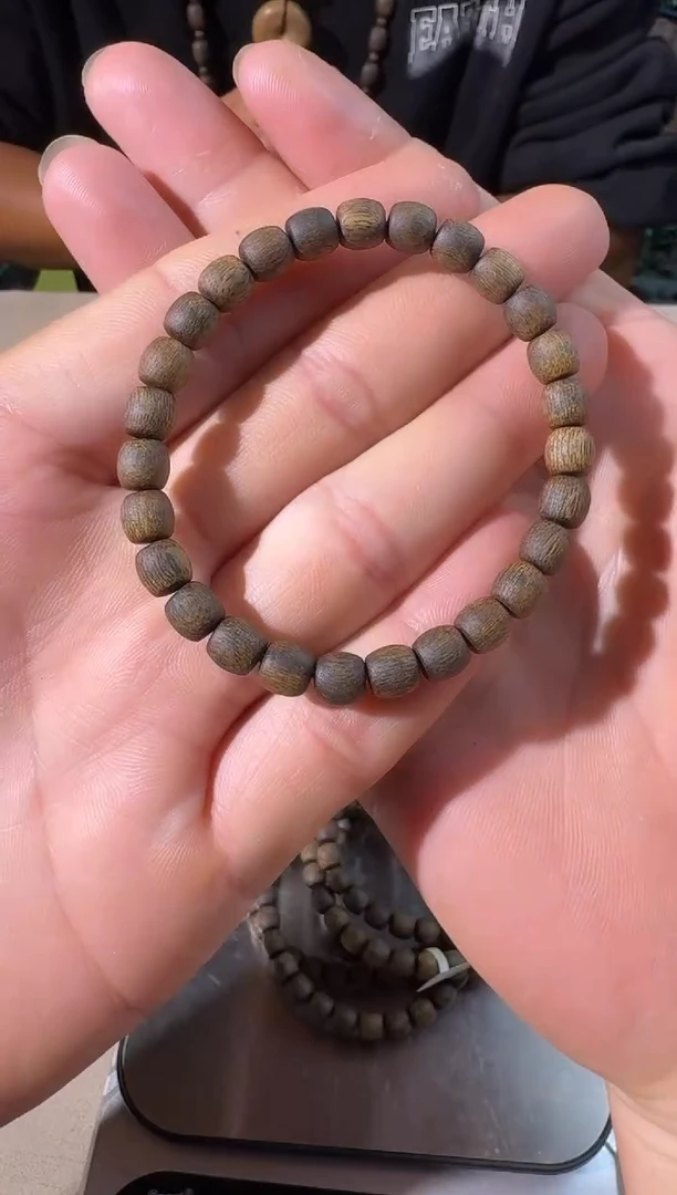 沉香沉香碎屑【沉水收藏级】 0.7鼓珠单圈 7g+多样性发一条