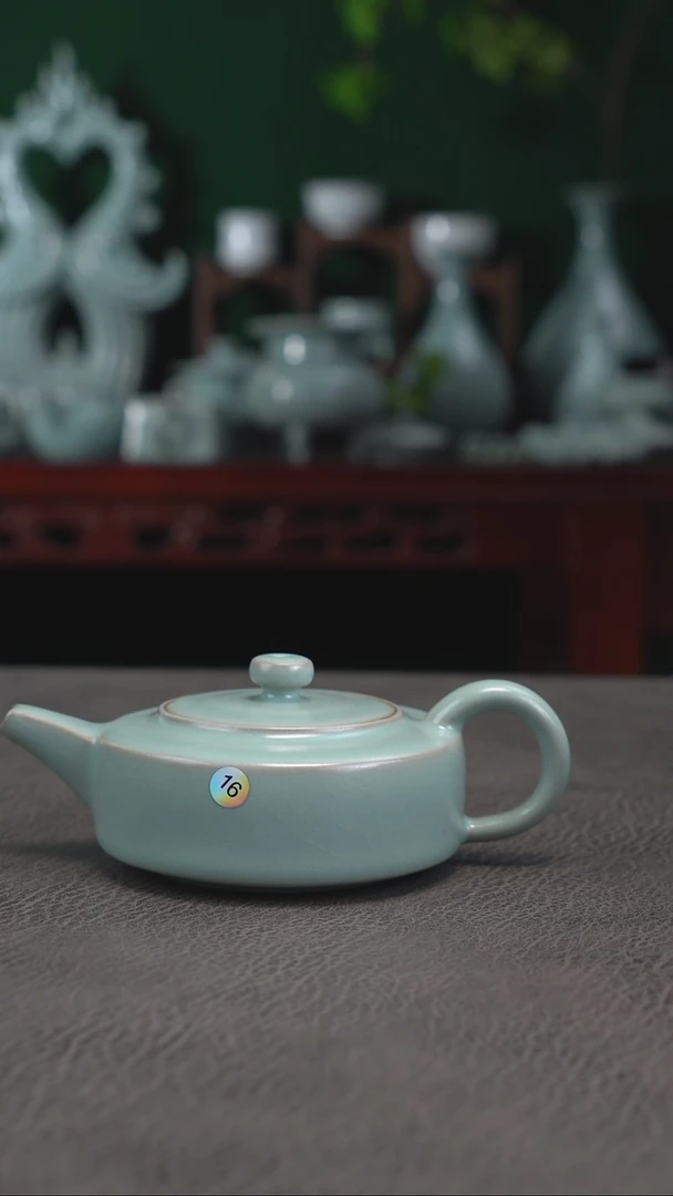 Q**Q16号周盘壶有瑕简包-二