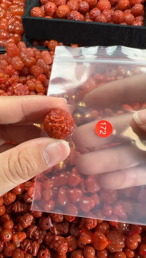 【闪购商品】南红玛瑙颈饰未镶嵌1