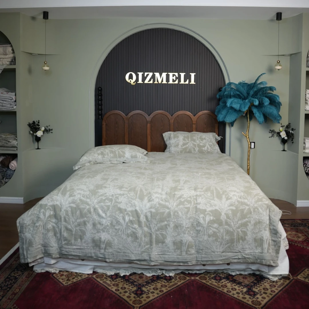 Qizmeli双人床四件套绿色提花款亚麻面料，高档柔软舒服健康