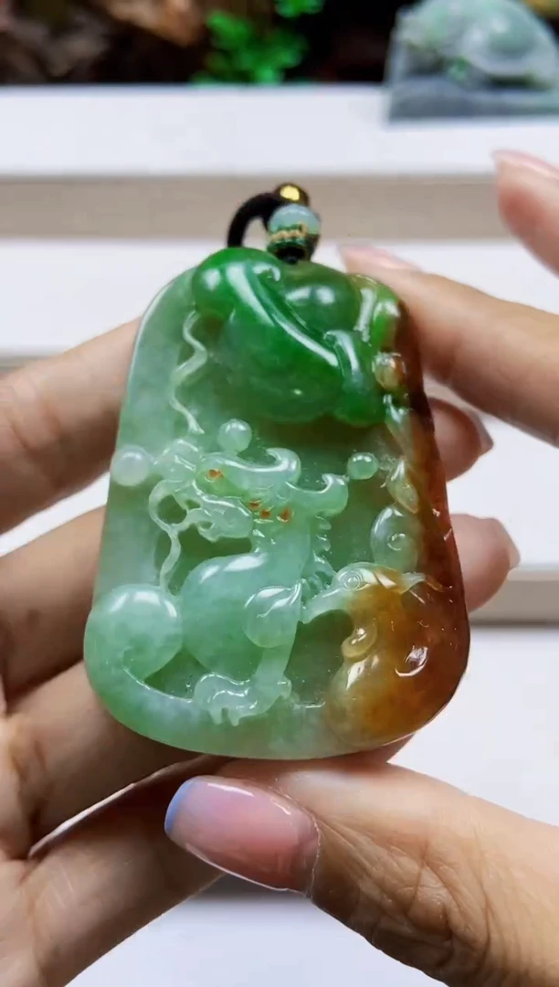 颈饰未镶嵌翡翠翡翠A货