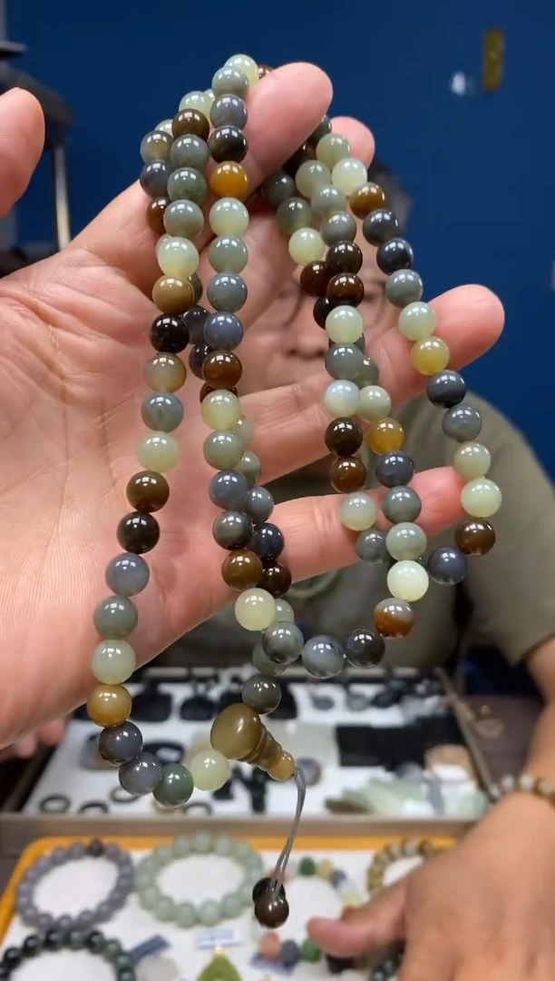 和田玉未镶嵌颈饰颜色多样性发货拍一发一