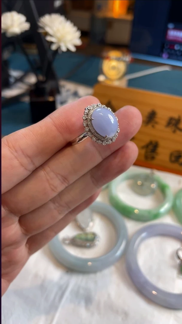 18K金镶嵌定制翡翠1666号