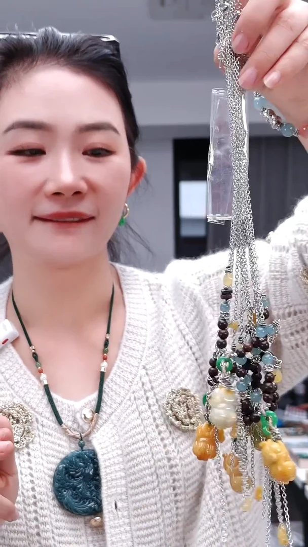 香榧木1886小猪项链