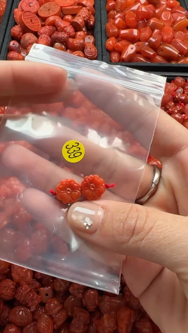 【闪购商品】南红玛瑙颈饰未镶嵌1