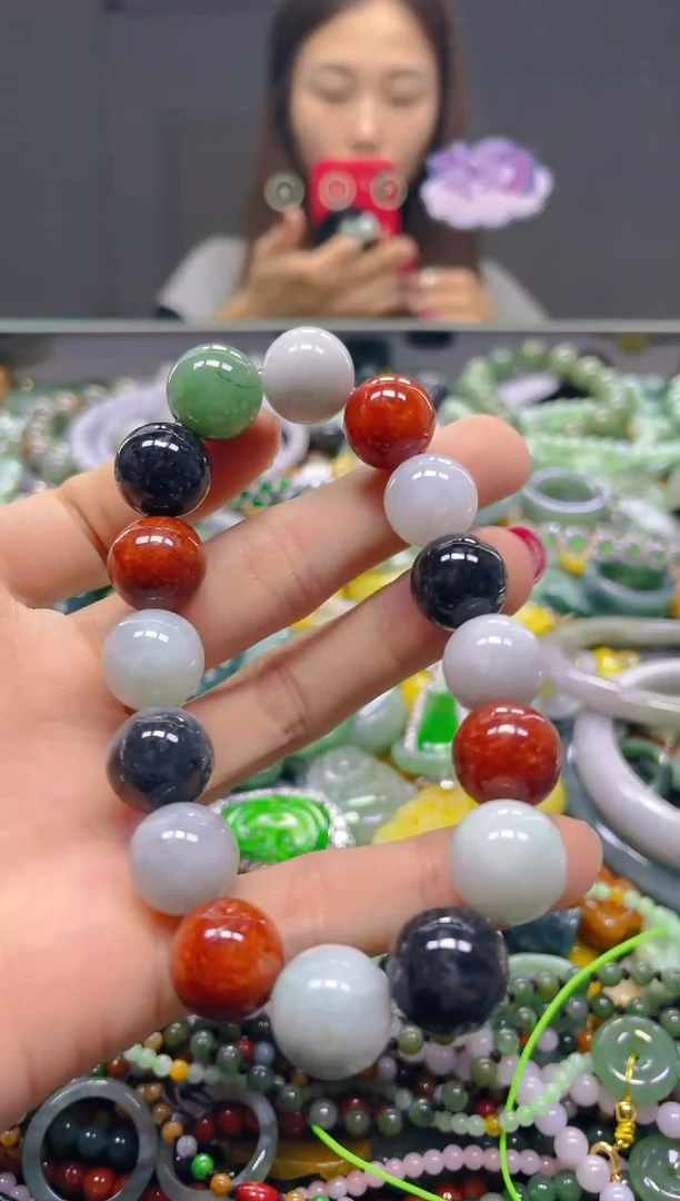 颈饰未镶嵌翡翠13MM/Q/翡翠A货，一件也是批发价