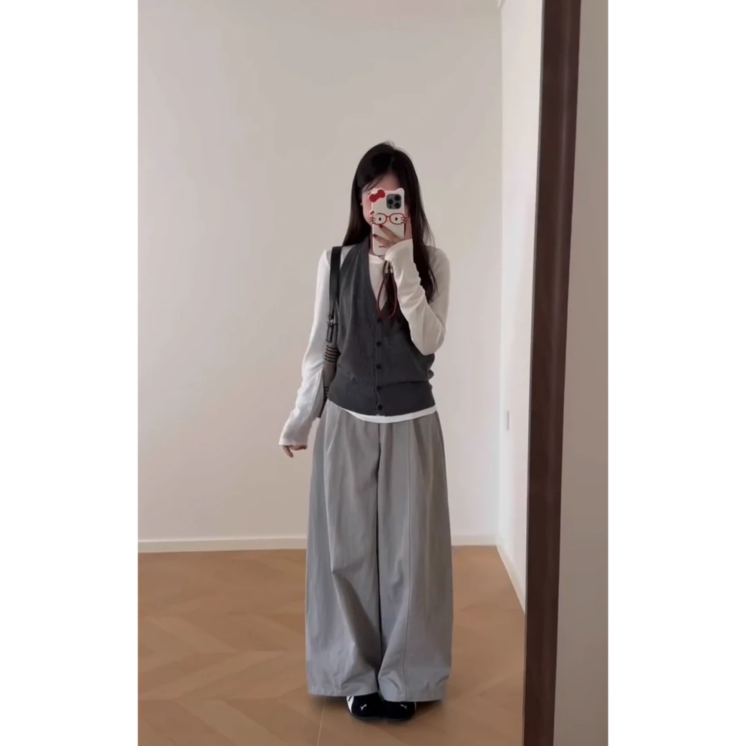 MARIE.COCO韩系高智感长袖T恤上衣叠穿灰色挂脖背心休闲裤三件套