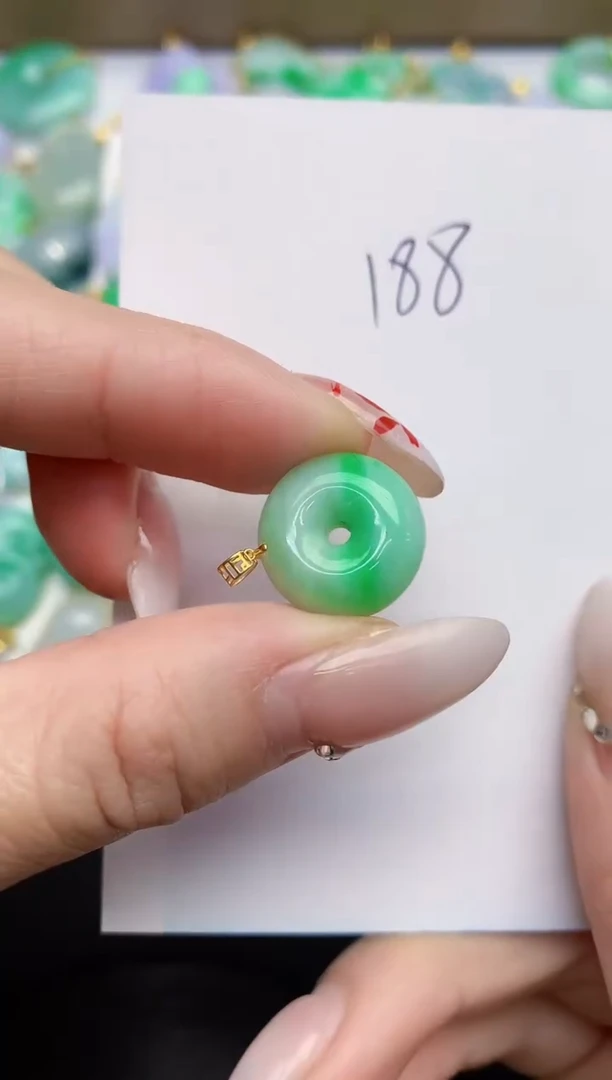 【闪购商品】翡翠颈饰18K金镶嵌00000000000