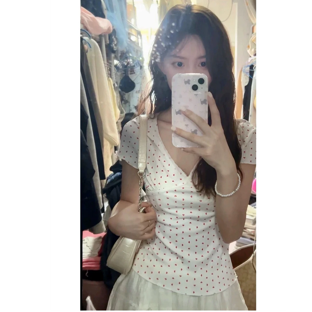 V领波点显瘦常规辣妹风法式甜美短袖小众夏季修身收腰小个子上衣