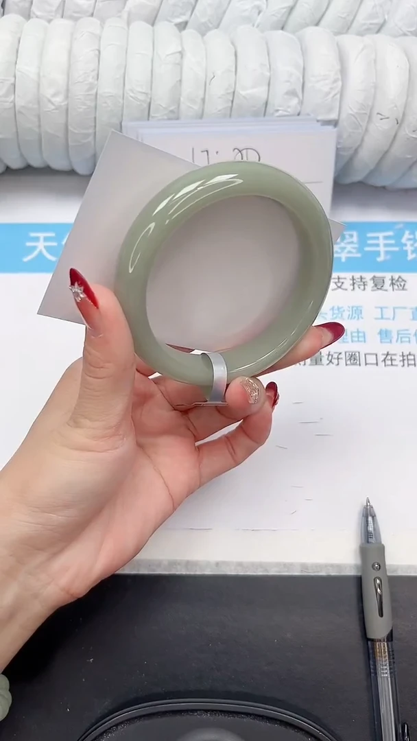 未镶嵌手镯石英质玉168-63.2D