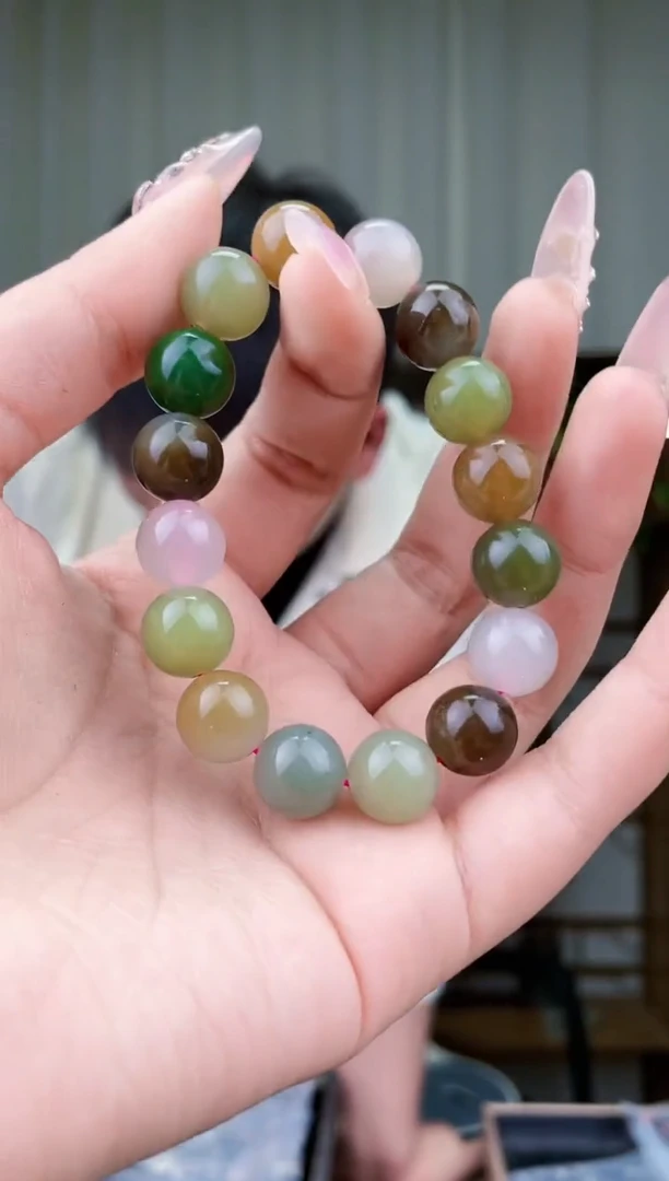 【闪购商品】和田玉挂件未镶嵌拍一发一，多样性发货！