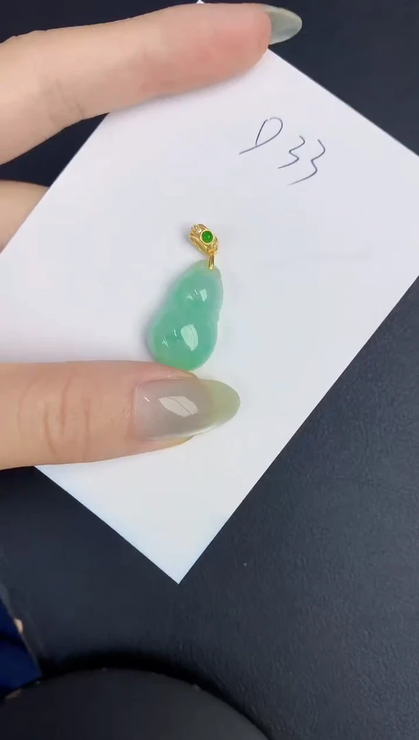 翡翠未镶嵌颈饰缅甸天然翡翠A货