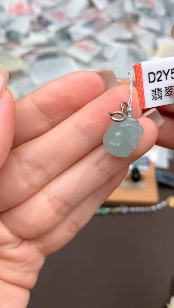 未镶嵌挂件翡翠一