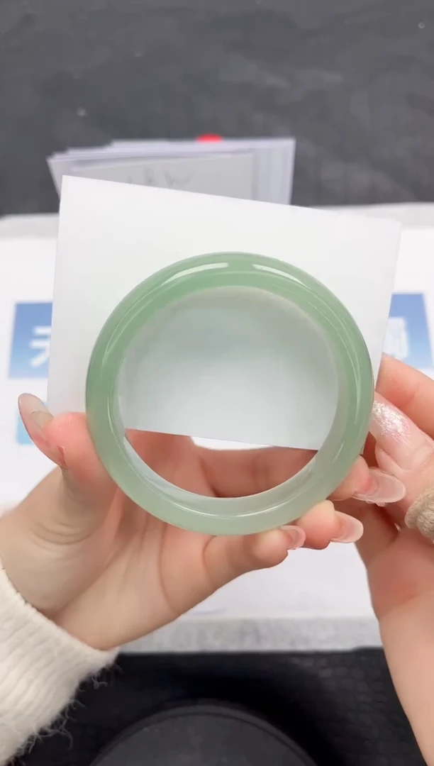 【闪购商品】石英质玉手镯未镶嵌Y144-58.3