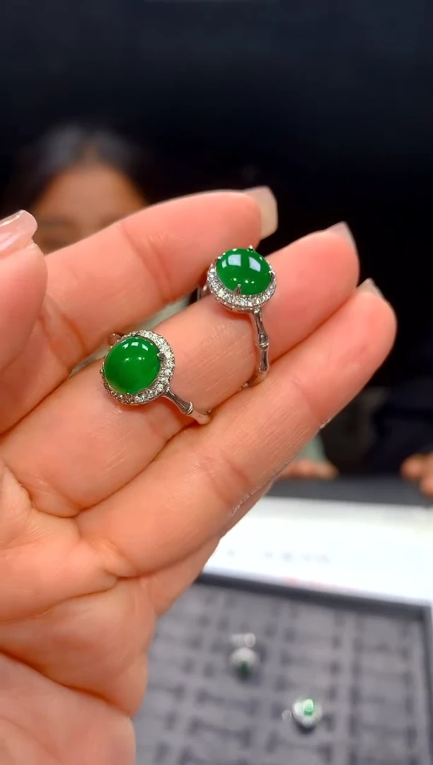 【闪购商品】定制翡翠未镶嵌51-多样性发货（发其一）