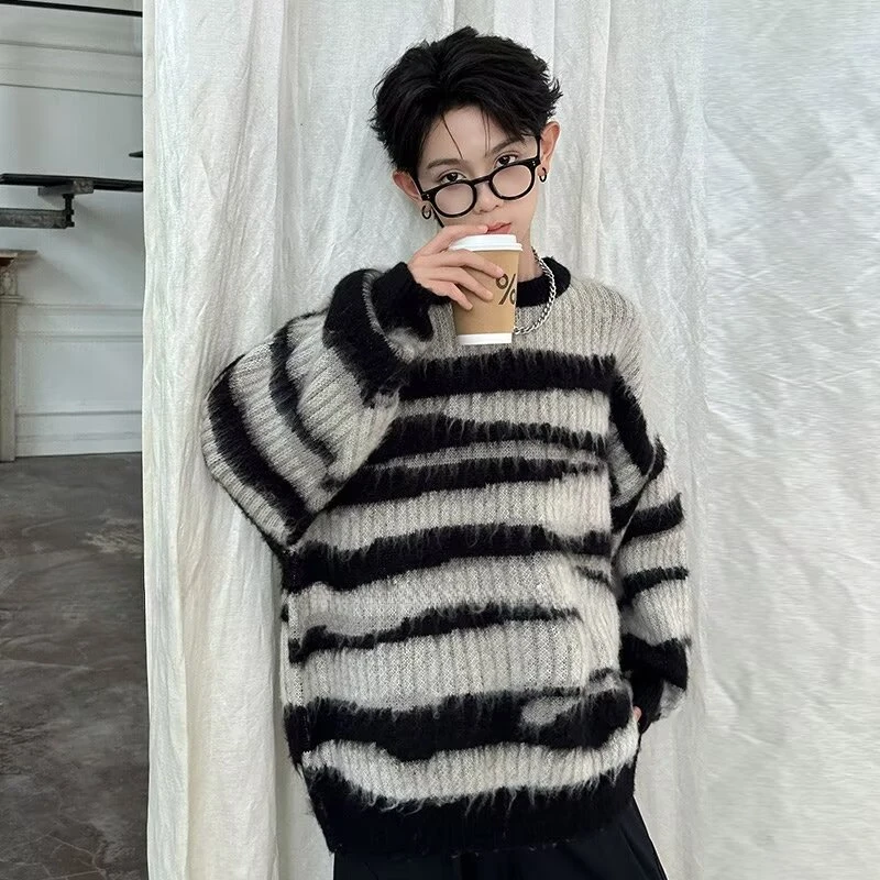 男童毛衣2025新款美式高街秋冬圆领慵懒风毛线衣中大童套头宽松潮