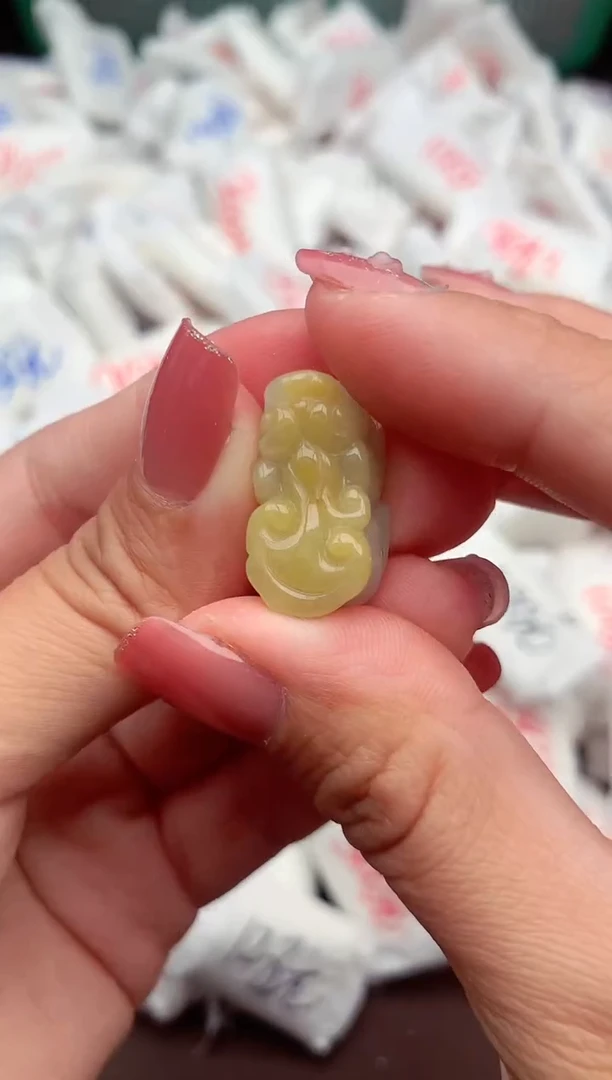 【闪购商品】翡翠挂件未镶嵌 一