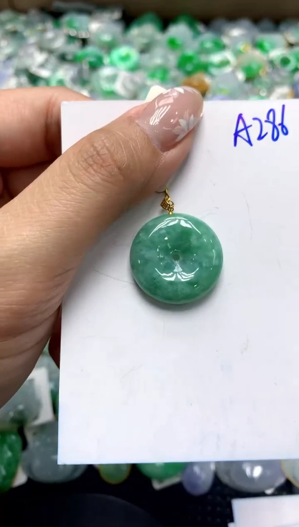 【闪购商品】翡翠颈饰18K金镶嵌111111111111111111