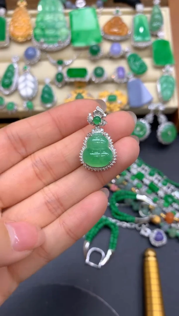 【闪购商品】翡翠颈饰18K金镶嵌620-中国好珍宝