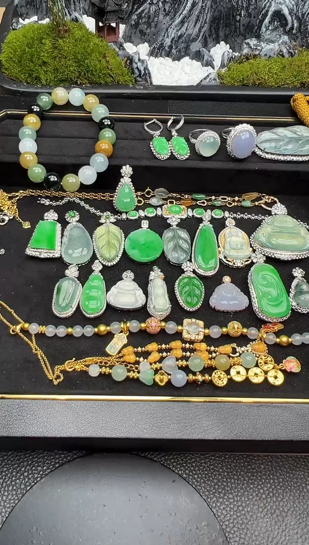 吊坠(不含链)18K金镶嵌翡翠勿拍