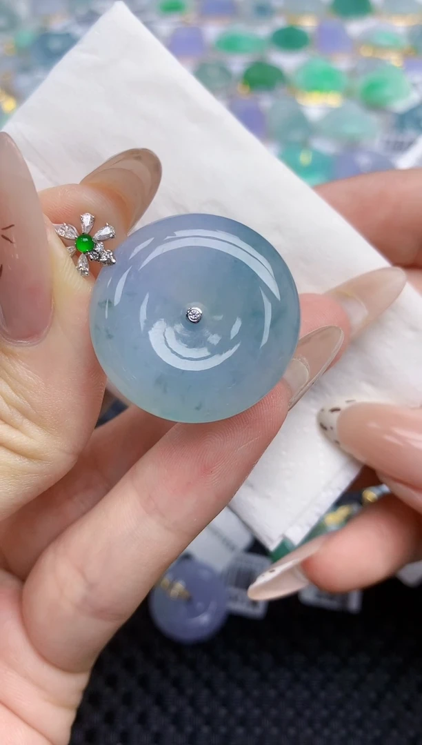 翡翠18K金镶嵌颈饰25    天然翡翠A货