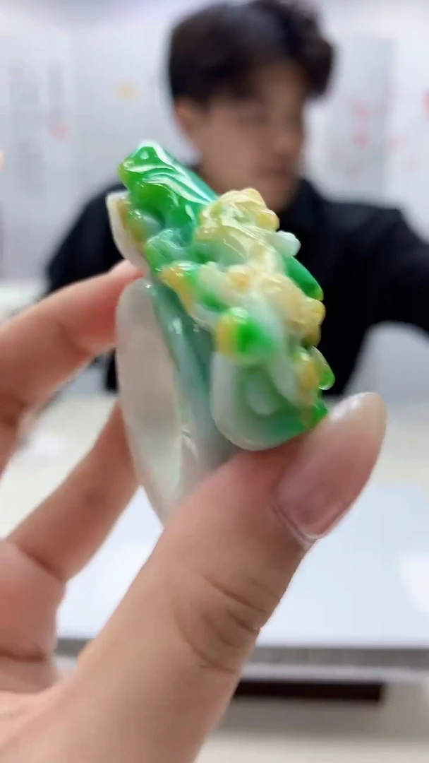 未镶嵌定制翡翠5145xx-毛货挂件73