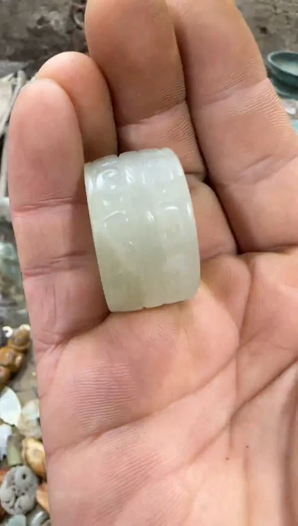 未镶嵌和田玉（糖玉）把件1