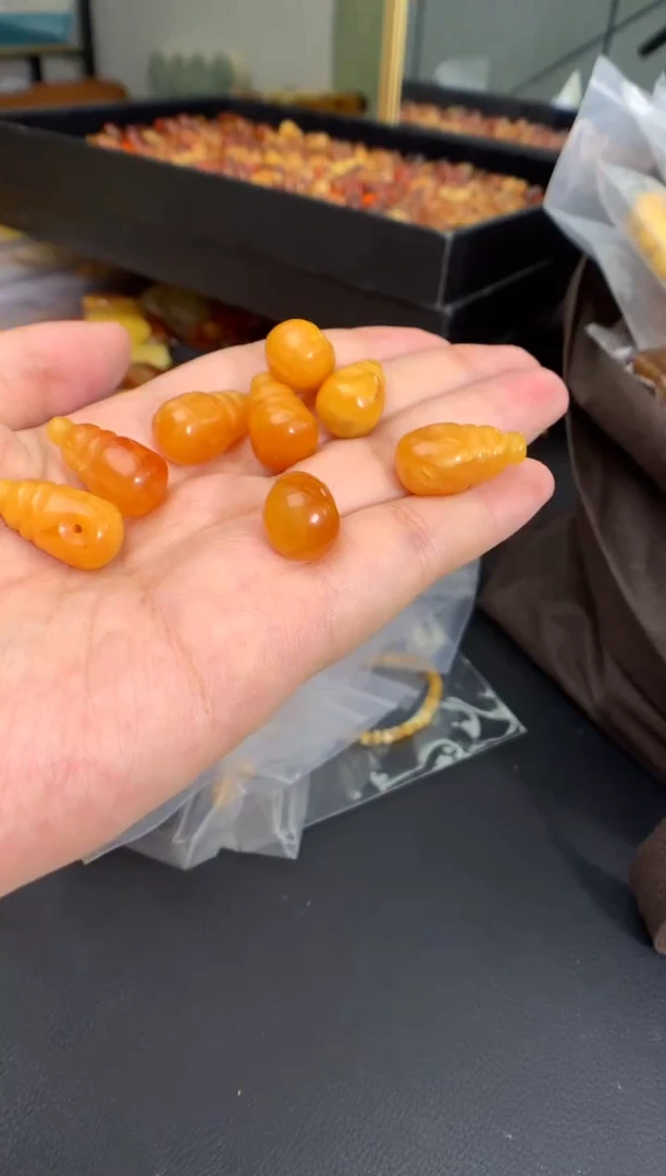 琥珀未镶嵌珠宝奇石多样性发一件