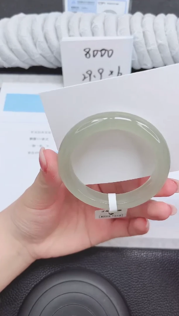 未镶嵌手镯石英质玉105-54.9