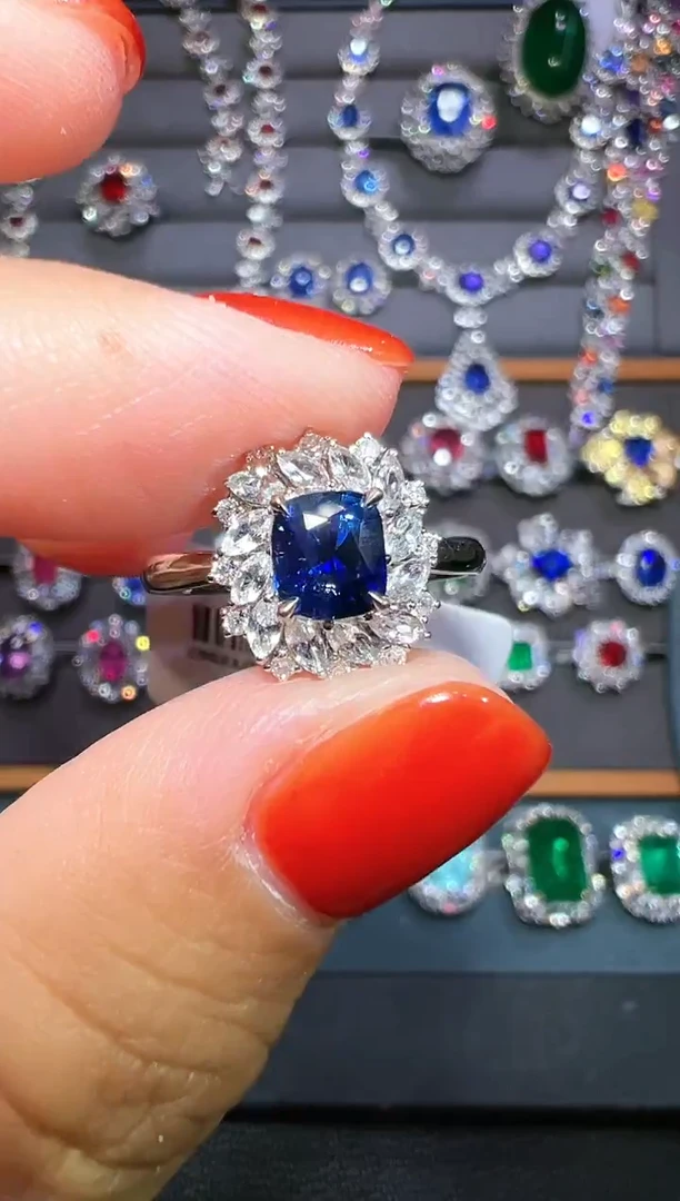 戒指蓝宝石18K金镶嵌GUILD 无烧皇家蓝 0.97克拉