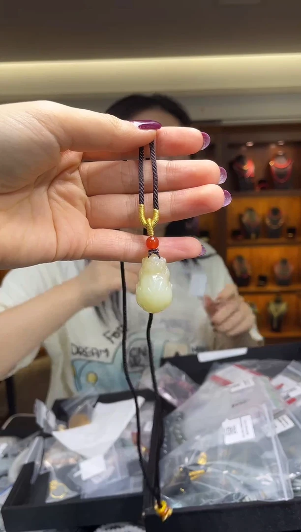 颈饰未镶嵌和田玉（多样性发一件）