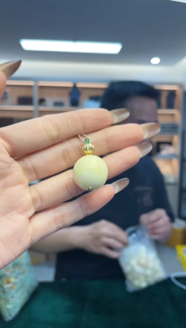 蜜蜡颈饰未镶嵌（多样性发一件）