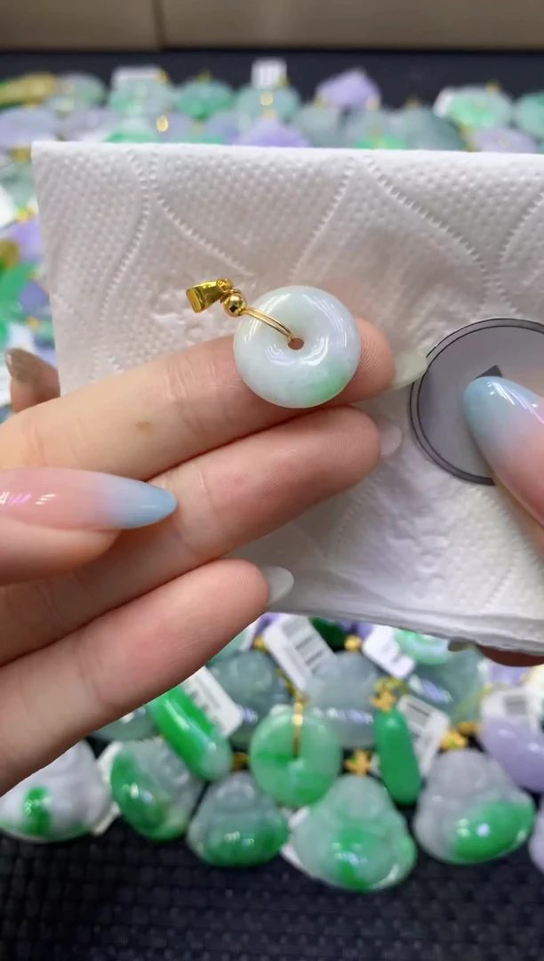 颈饰未镶嵌翡翠天然缅甸翡翠A货