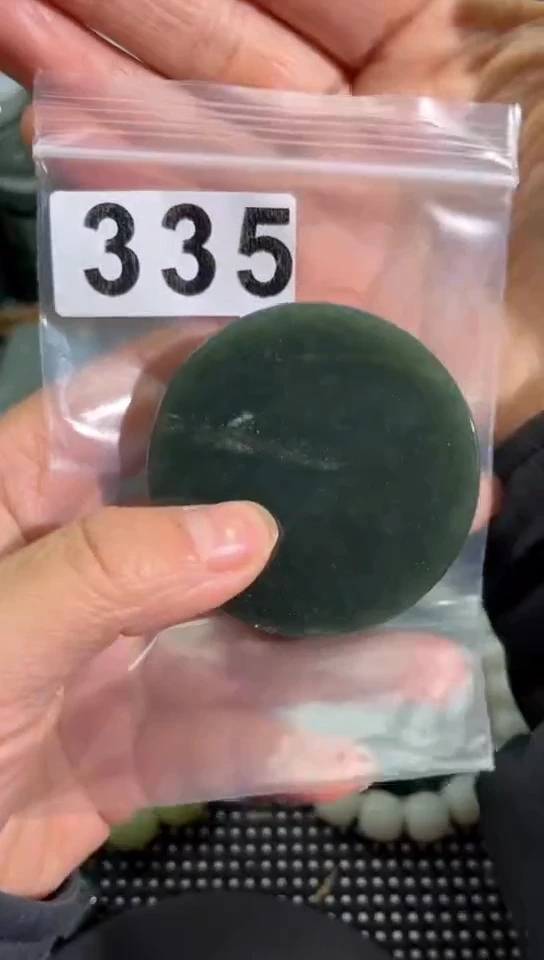 未镶嵌和田玉珠宝半成品镯芯