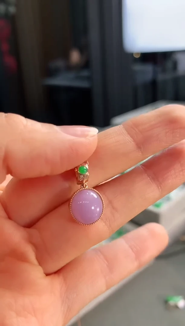 【闪购商品】翡翠吊坠(不含链)18K金镶嵌吊坠