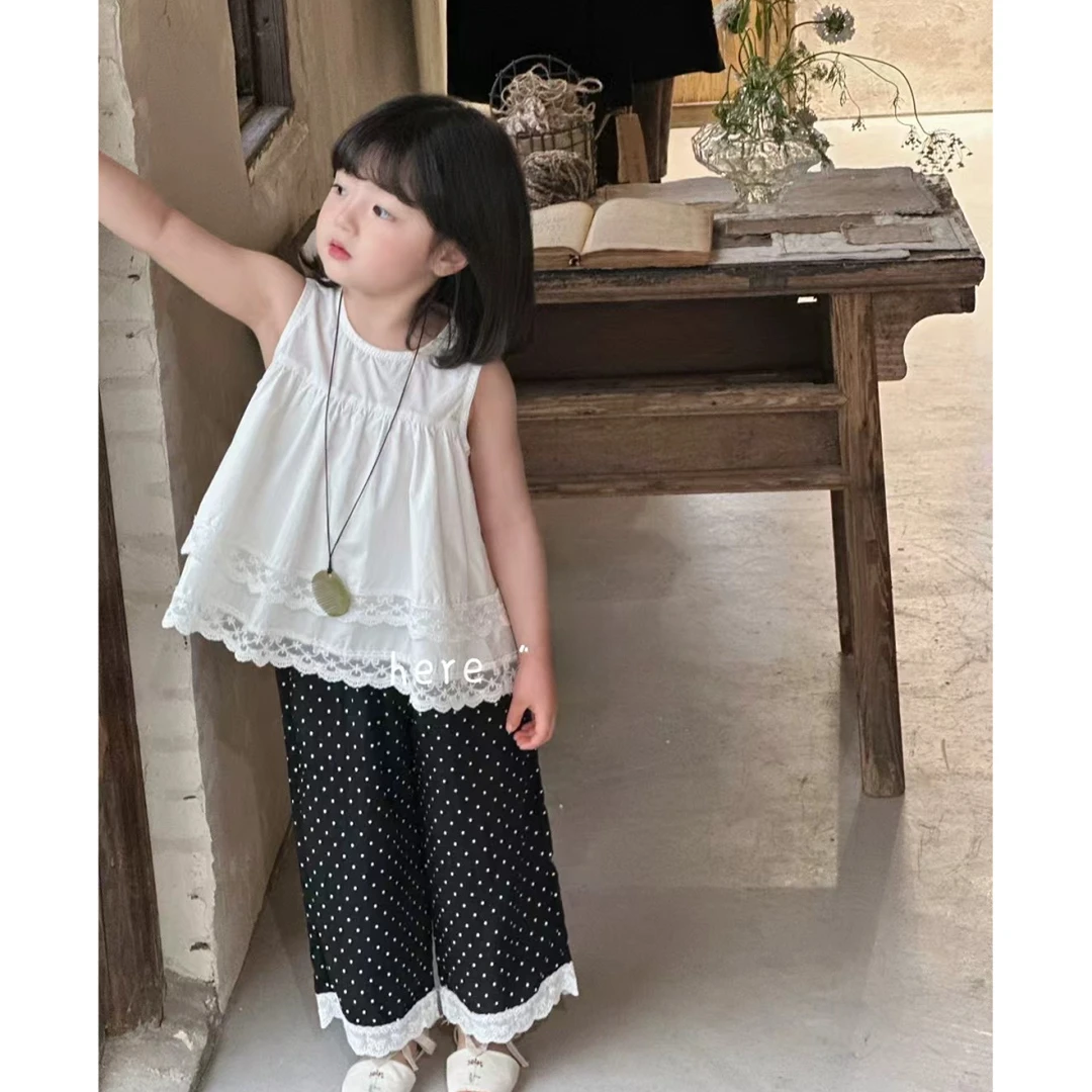 女童夏季韩版双层蕾丝花边拼接无袖背心2025女宝宝波点阔腿裤套装