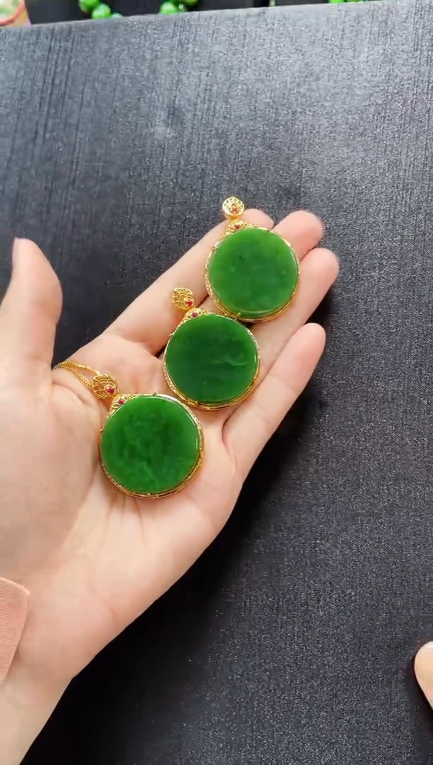 和田玉银S925镶嵌吊坠(赠链)多样性发一