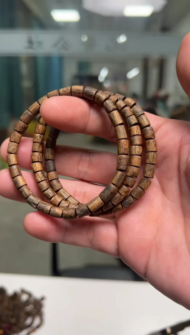 【闪购商品】沉香手串3克绿奇楠虫漏手串多样性发货1条1号