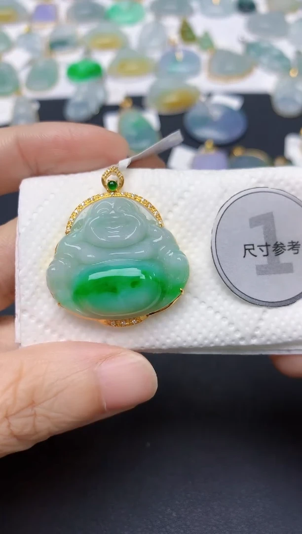 翡翠18K金镶嵌颈饰天然缅甸A货翡翠