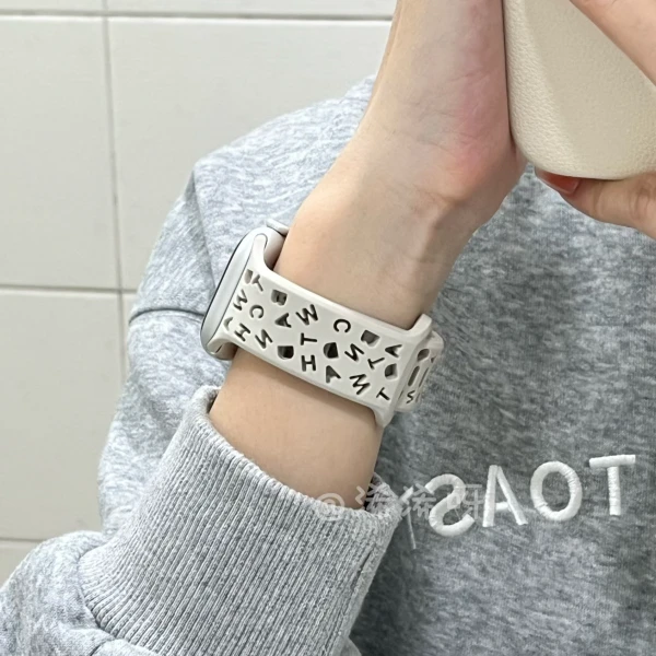 镂空字母适用苹果手表带AppleWatch11iwatchS10987se透气运动表带